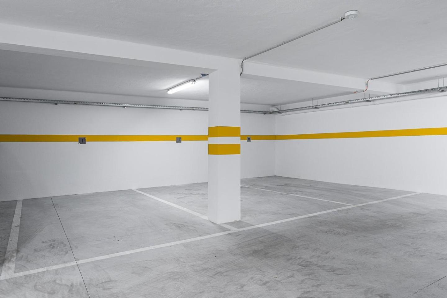 Appartamento Guestready - Poet'S Modern Retreat OOporto Esterno foto