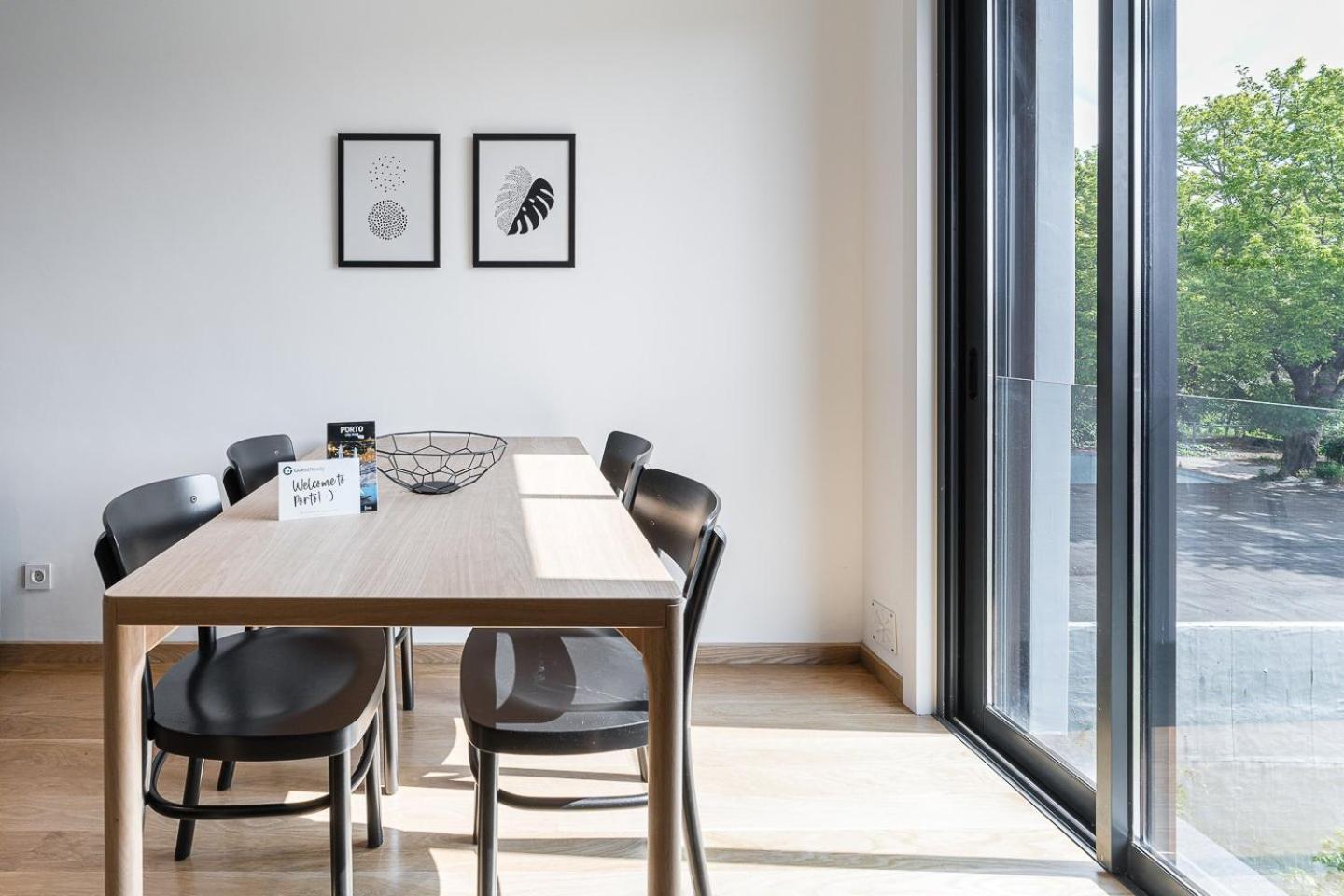 Appartamento Guestready - Poet'S Modern Retreat OOporto Esterno foto